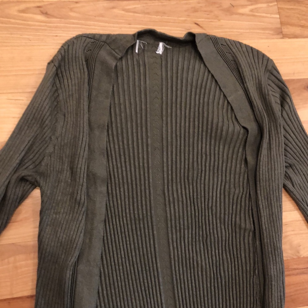 Cardigan - Picture 2 of 3